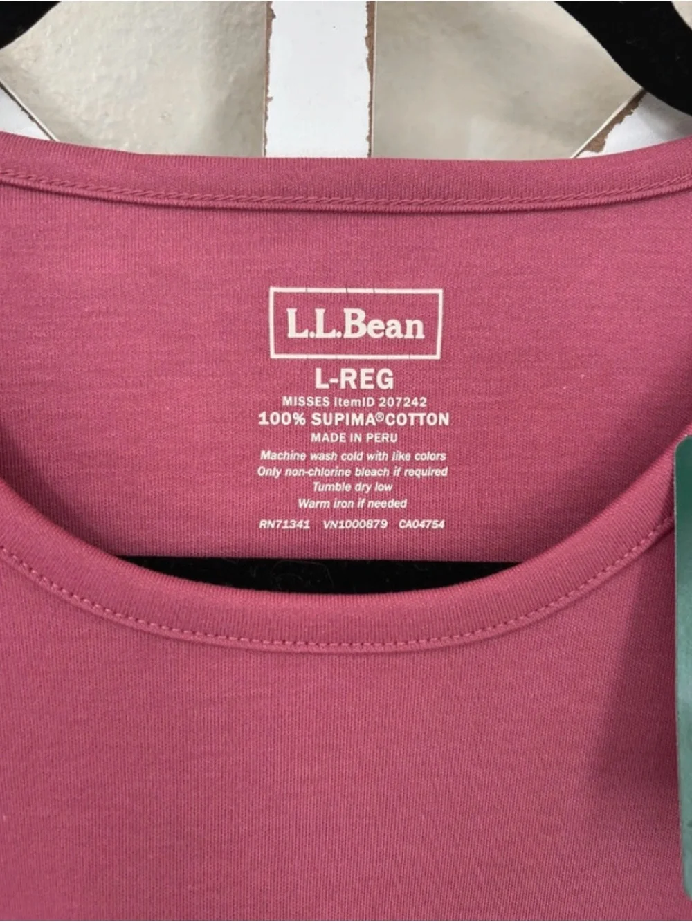 LL Bean T shirt - Large NWT - Picture 3 of 3